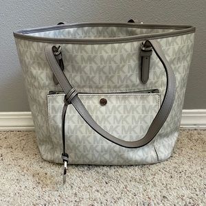 Michael Kors Jet Set Large Tote